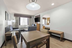 thumbnail: Breakfast area