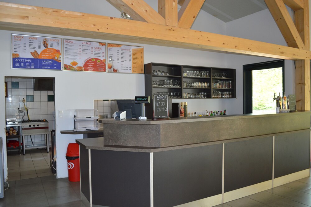 Snack bar