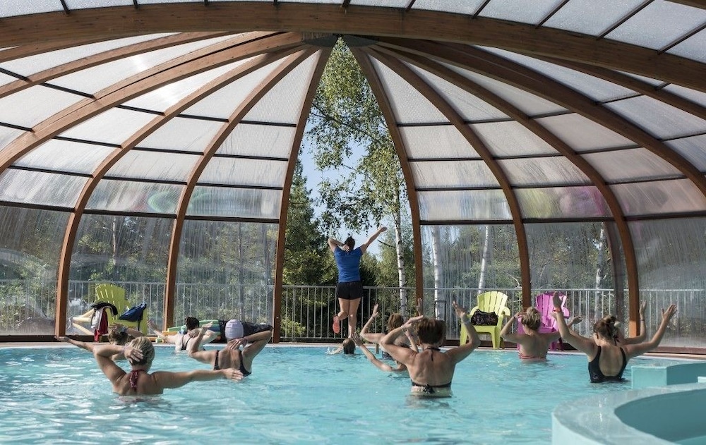 Exercise/lap pool