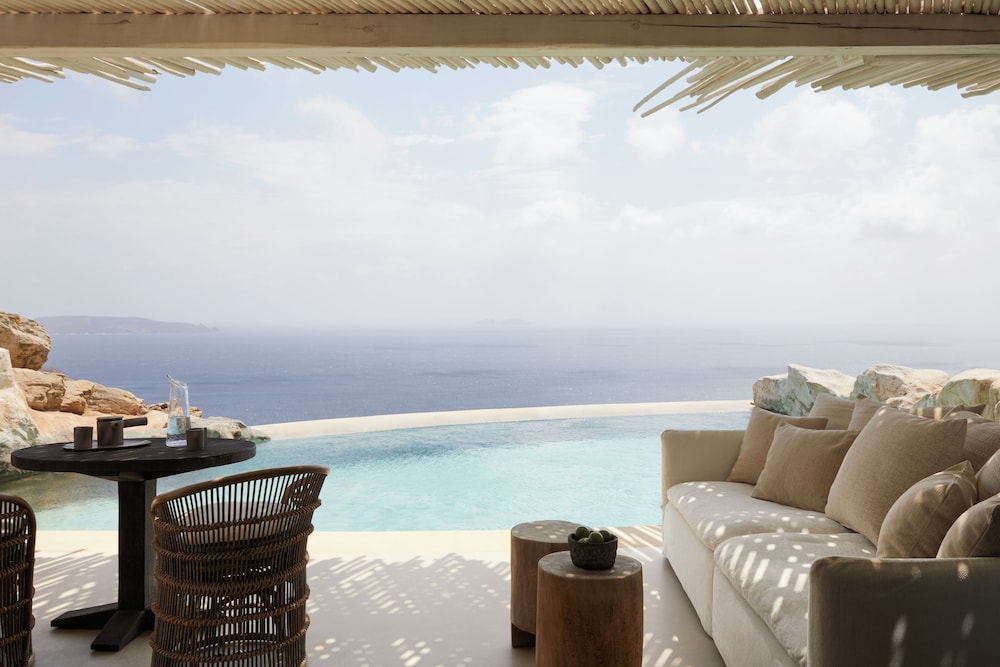 Private pool