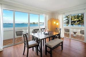thumbnail: Dining room