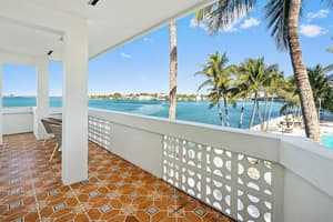 thumbnail: Balcony