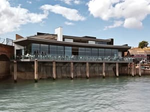 thumbnail: Restaurant