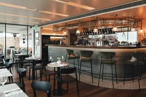 thumbnail: Bar (on property)