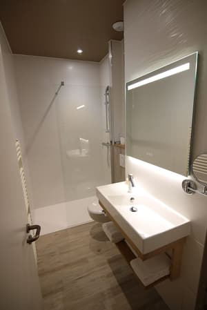 thumbnail: Bathroom