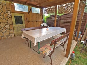 thumbnail: BBQ/picnic area