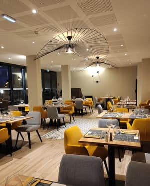 thumbnail: Restaurant