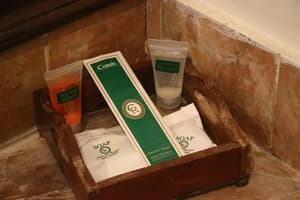 thumbnail: Bathroom amenities