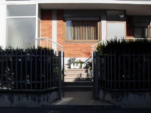 thumbnail: Exterior