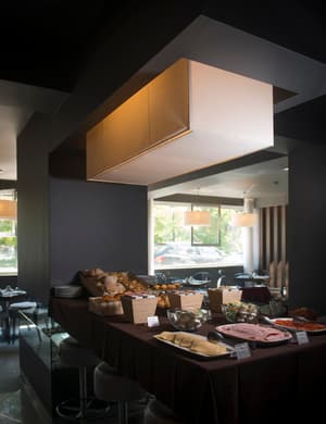 thumbnail: Restaurant