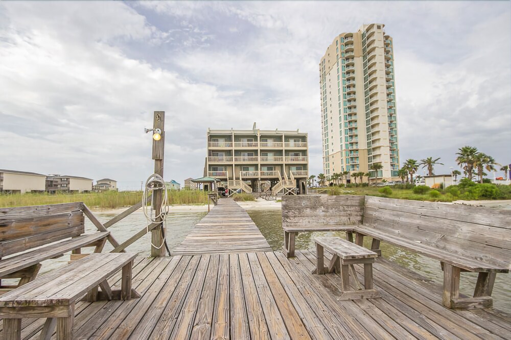 Dock