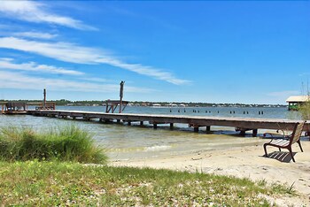 Dock
