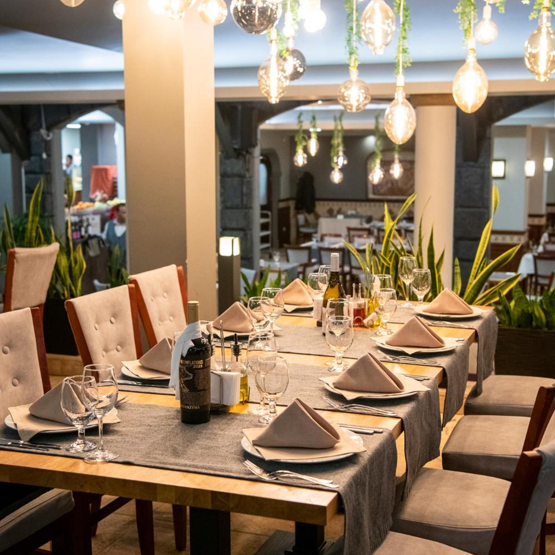 Restaurant-cafeteria