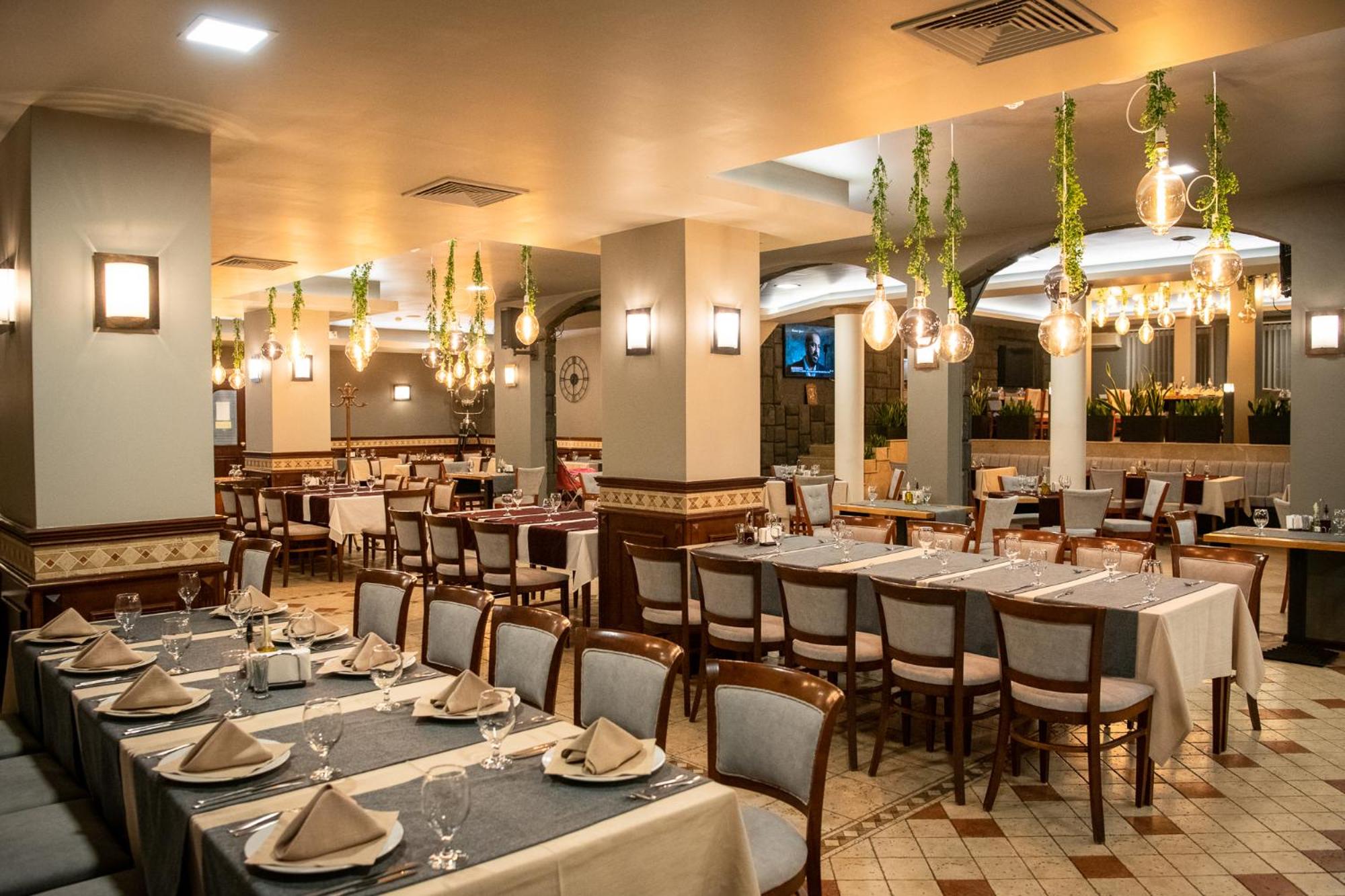 Restaurant-cafeteria
