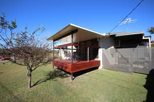 thumbnail: Front of property