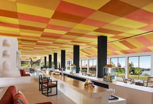 thumbnail: Bar (on property)