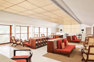 thumbnail: Lobby sitting area