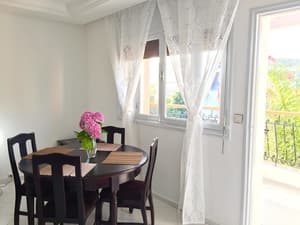 thumbnail: In-room dining
