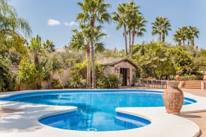 thumbnail: Pool
