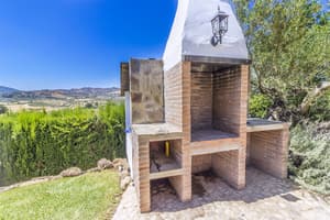 thumbnail: BBQ/picnic area