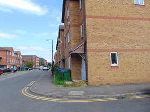 thumbnail: Exterior