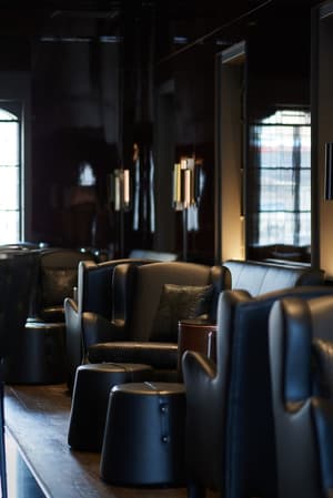 thumbnail: Bar (on property)