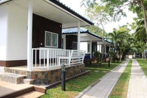 thumbnail: Exterior