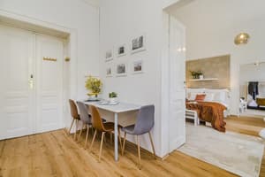 thumbnail: In-room dining