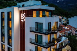 thumbnail: Exterior