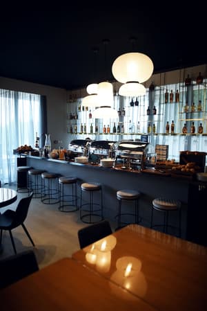 thumbnail: Restaurant