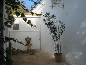 thumbnail: Exterior