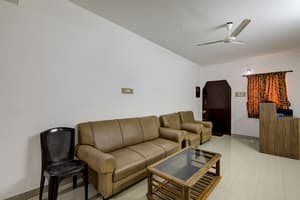 thumbnail: Lobby sitting area