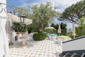 thumbnail: Terrace/patio