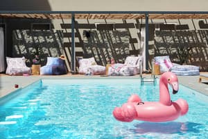 thumbnail: Pool