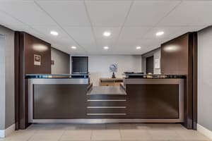 thumbnail: Business center