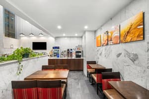 thumbnail: Breakfast area