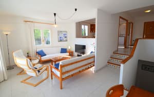 thumbnail: In-room dining