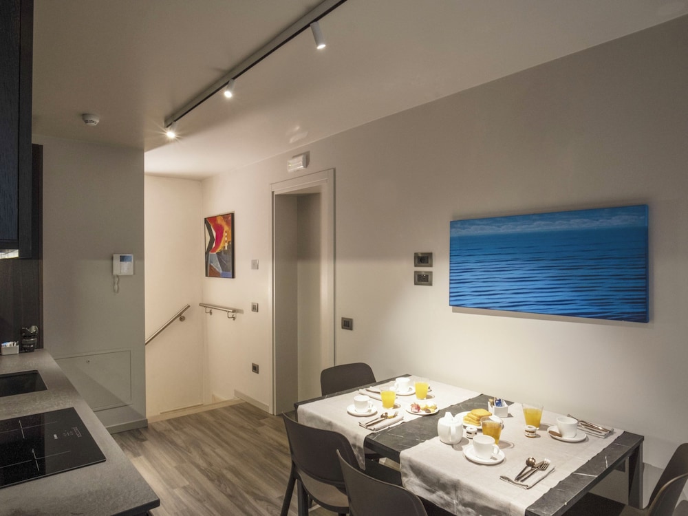 Handrails in stairways