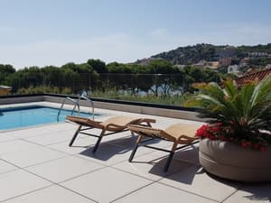 thumbnail: Sundeck