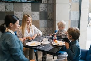 thumbnail: Family dining