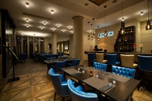 thumbnail: Bar (on property)