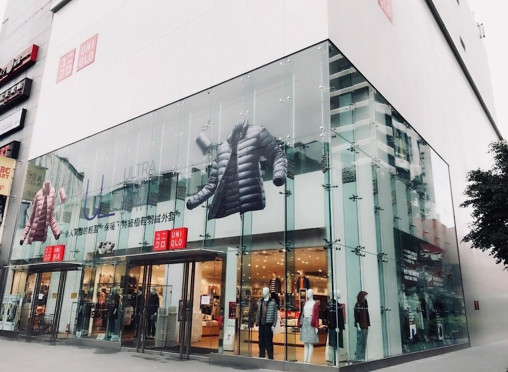 Shopping mall
