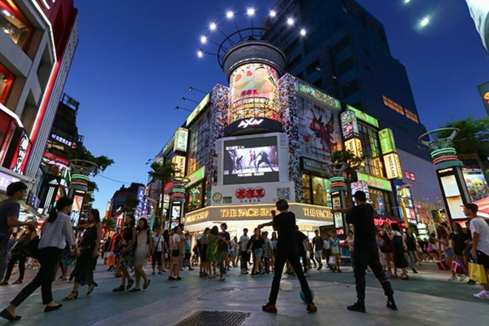 Shopping mall