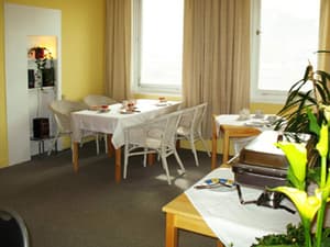 thumbnail: Breakfast area