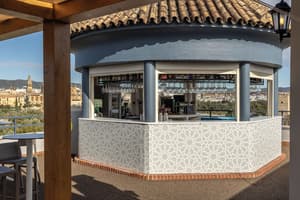 thumbnail: Bar (on property)