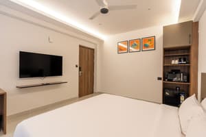 thumbnail: Room