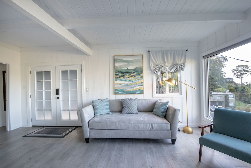 Beach/ocean view
