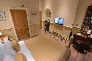 thumbnail: Room