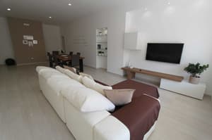 thumbnail: Lobby sitting area