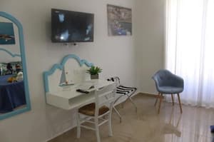 thumbnail: Interior detail